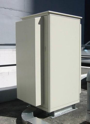 Outdoor enclosure on platform